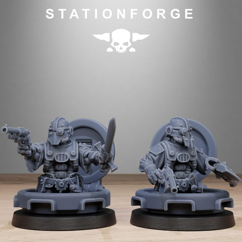 Tank Commanders - figures only, no hatches